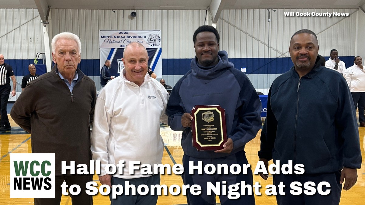 Hall of Fame Honor Adds to Sophomore Night at South Suburban&nbsp;College